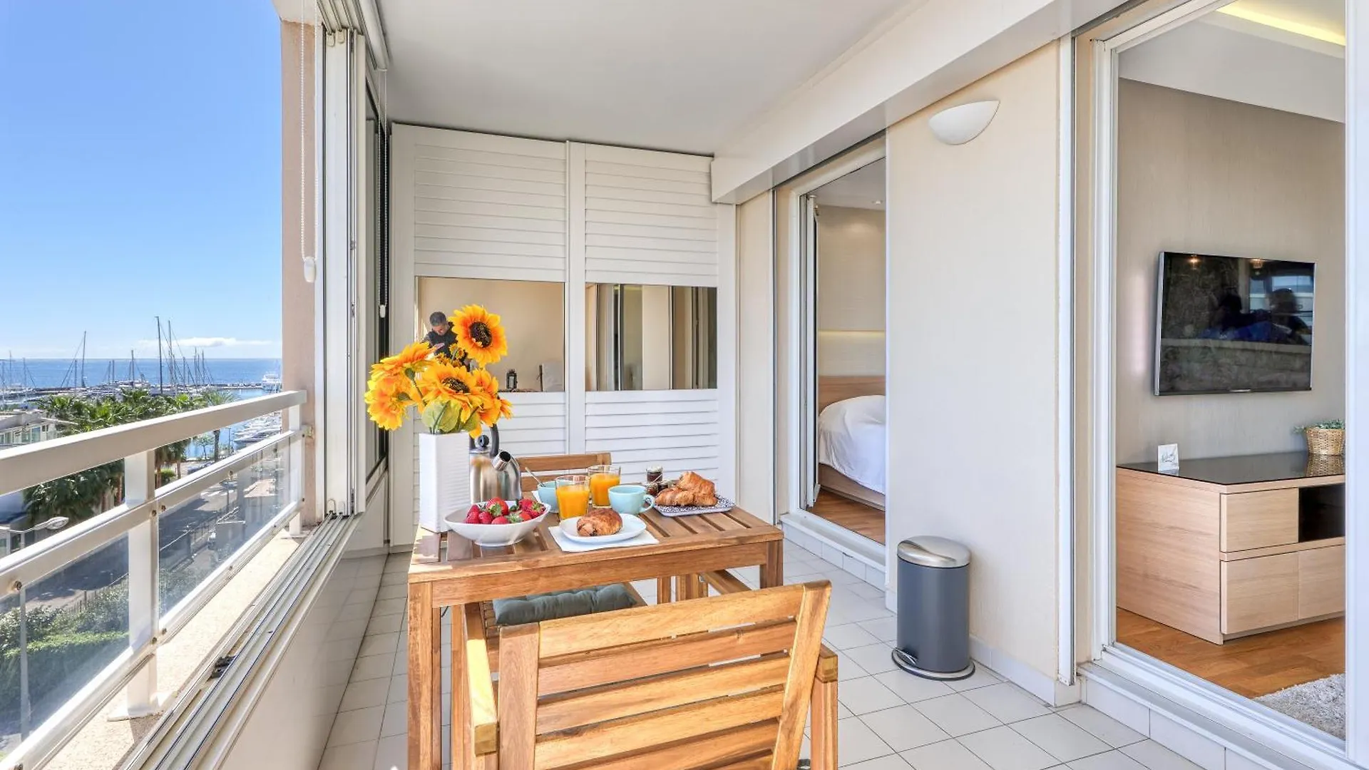 Appartement Port Azur Sea View - Happy Rentals Golfe-Juan France