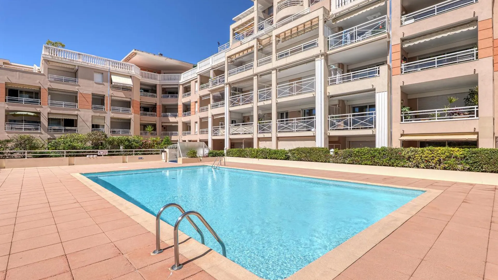 Appartement Port Azur Sea View - Happy Rentals Golfe-Juan France